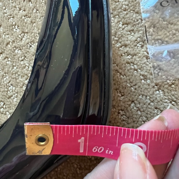 Almost New Gucci GG Navy Patent platform heels - Picture 14 of 15